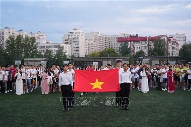 Giải bóng đá cộng đồng người Việt Nam tại LB Nga thành công tốt đẹp