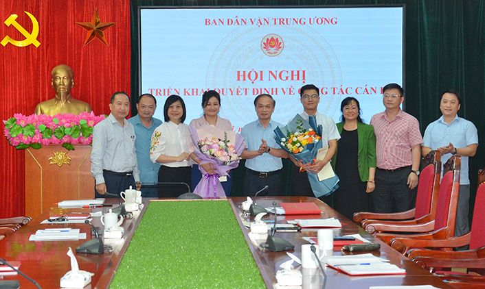 Ban Dân vận Trung ương triển khai quyết định về công tác cán bộ