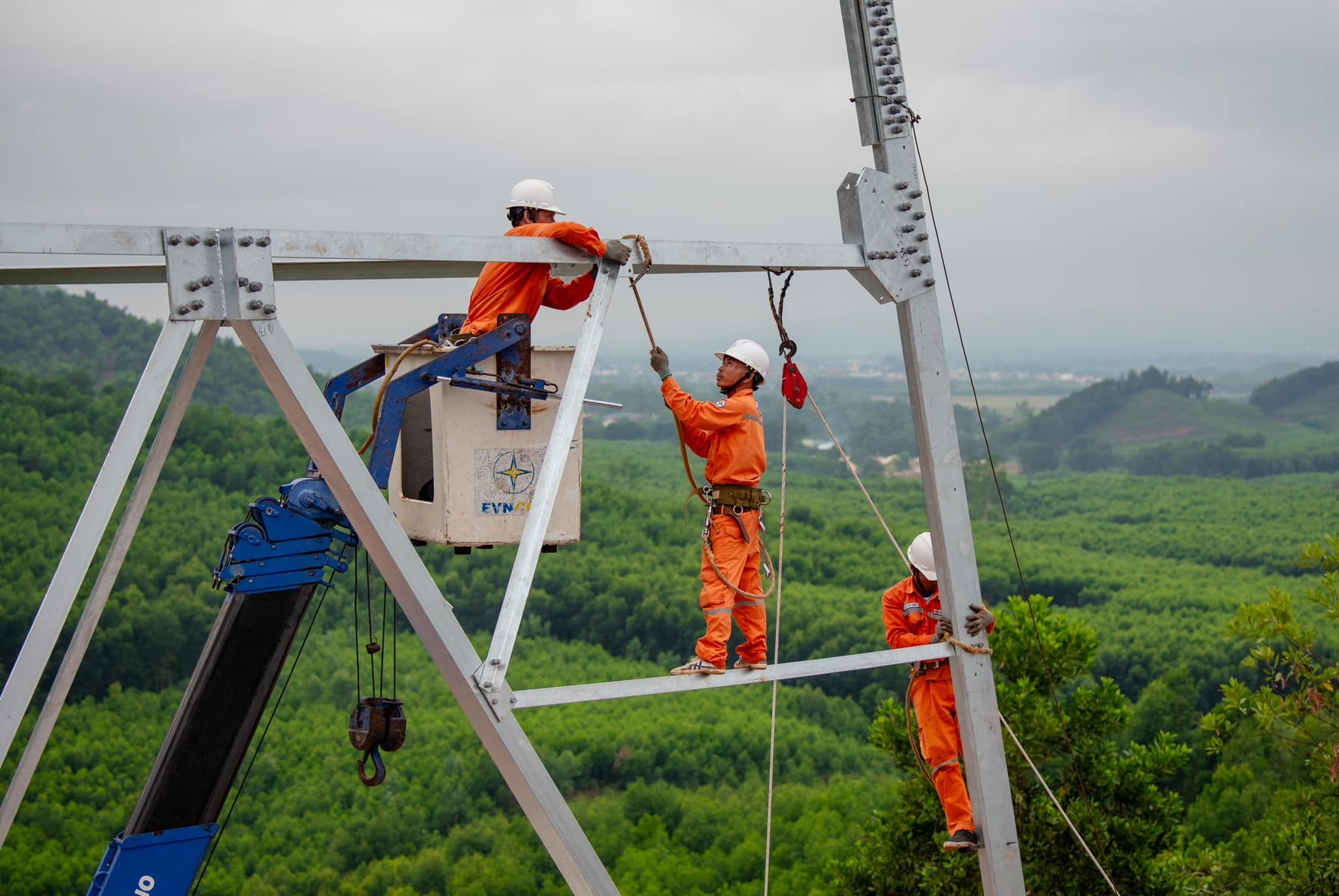 Sản lượng điện sản xuất toàn hệ thống trong tháng 7 năm 2024 tăng 6.9% so với cùng kỳ