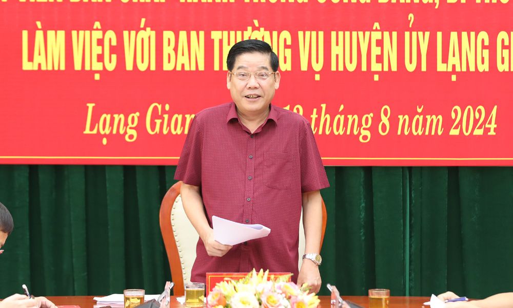 Bí thư Tỉnh ủy Nguyễn Văn Gấu chỉ đạo: Huyện Lạng Giang cần tập trung đánh giá các chỉ tiêu, chuẩn bị tốt đại hội đảng bộ các cấp