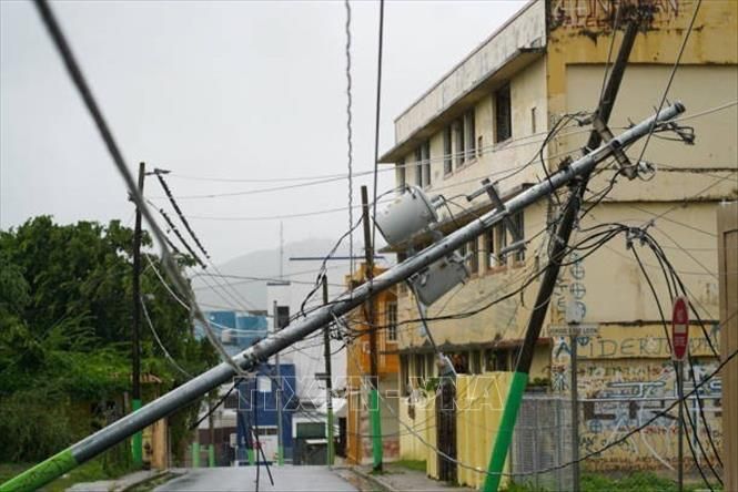 Hàng trăm nghìn người Puerto Rico thiếu điện, nước do bão Ernesto