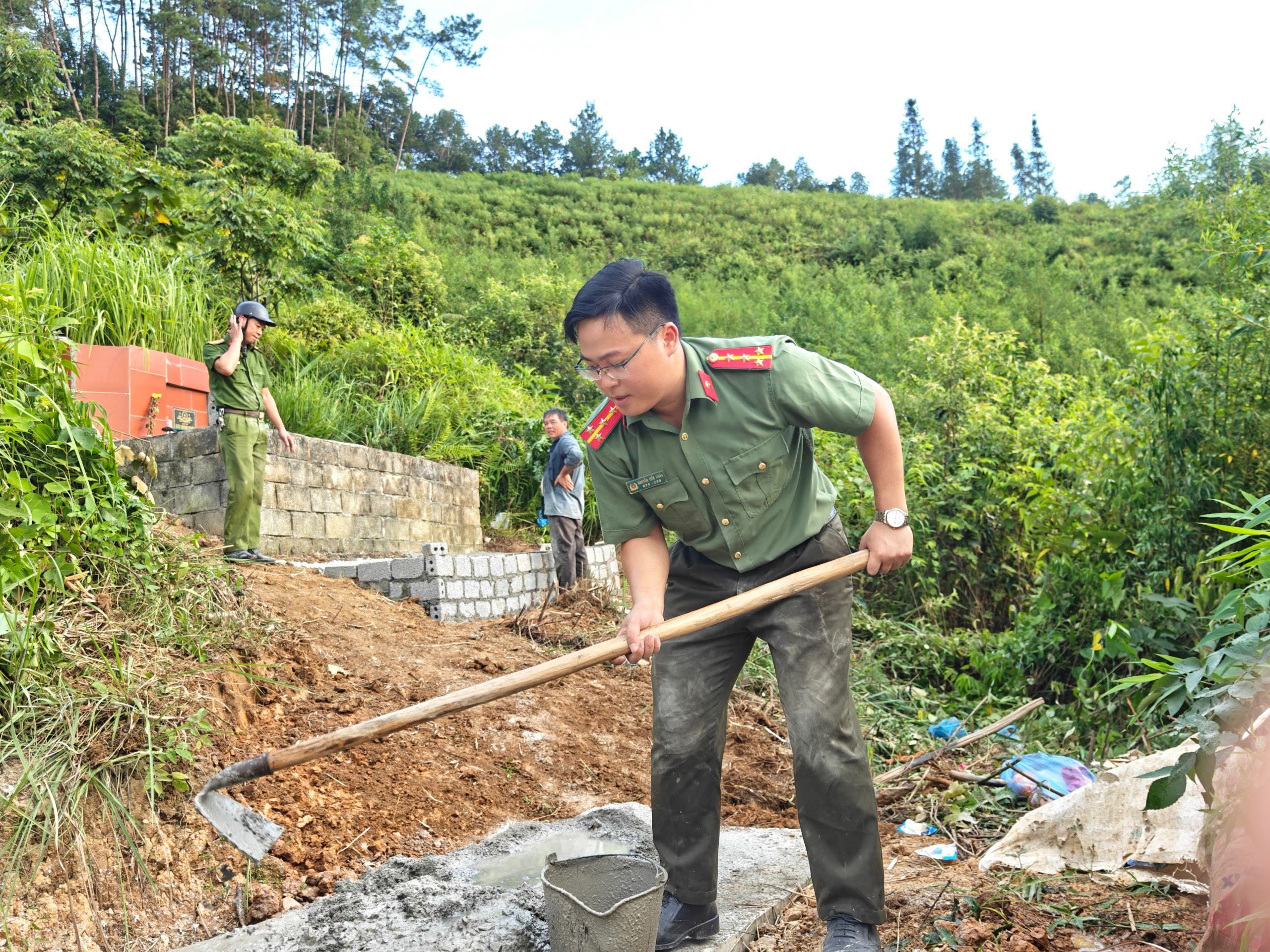 Đại úy Công an mang sức trẻ cống hiến nơi miền biên viễn