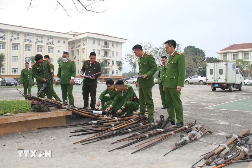 Triển khai thi hành Luật Quản lý, sử dụng vũ khí, vật liệu nổ và công cụ hỗ trợ