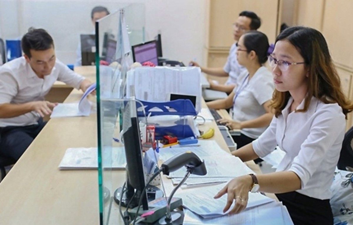 Các trường hợp công chức, viên chức được "biên chế suốt đời"