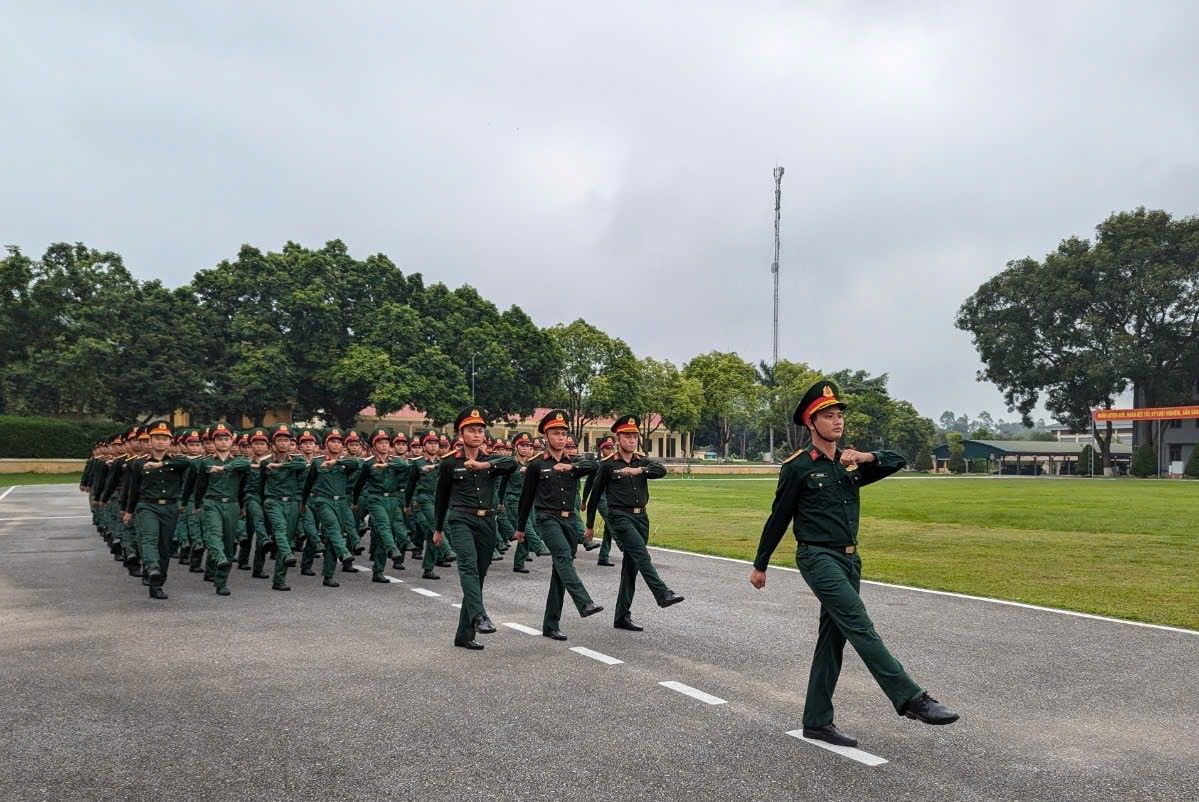 Thi đua luyện giỏi, rèn nghiêm mừng ngày hội lớn