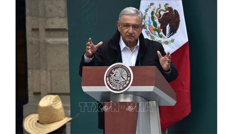 Mexico đình chỉ quan hệ với các Đại sứ quán của Mỹ và Canada