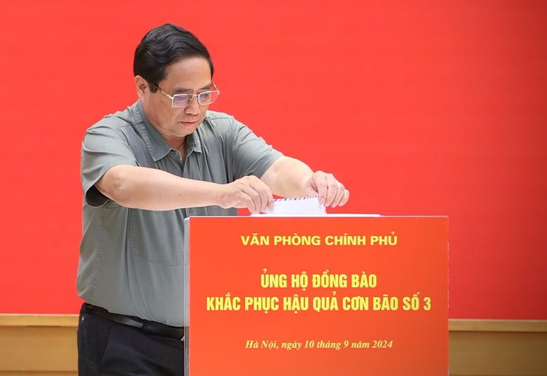 Thủ tướng Phạm Minh Chính tham gia quyên góp, ủng hộ đồng bào bị thiệt hại do cơn bão số 3 