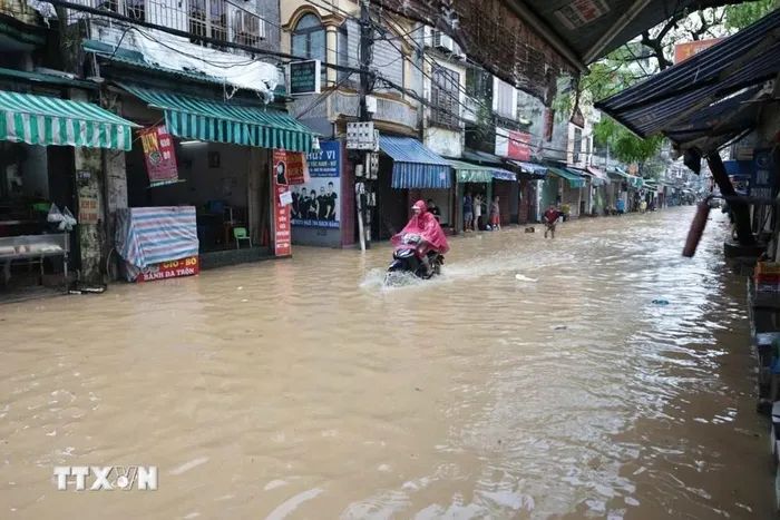 Lũ trên sông Hồng tại Hà Nội không thể gây ngập nội đô, người dân không nên hoang mang