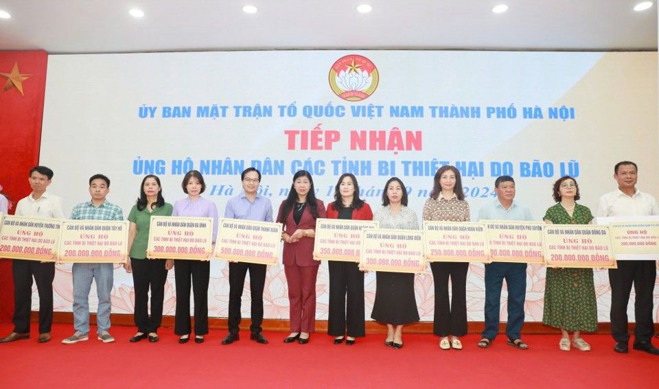 MTTQ Việt Nam TP Hà Nội tiếp nhận 26 tỷ đồng ủng hộ các tỉnh bị thiệt hại do bão