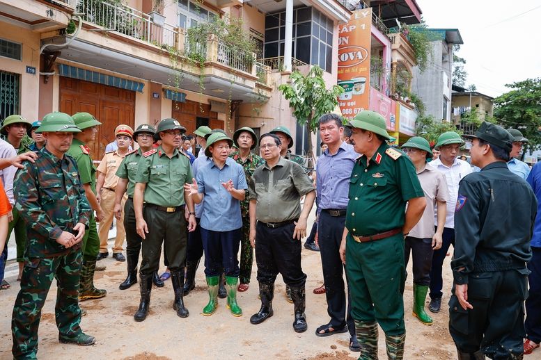 Thủ tướng thị sát, chỉ đạo ứng phó, khắc phục hậu quả mưa lũ tại Yên Bái