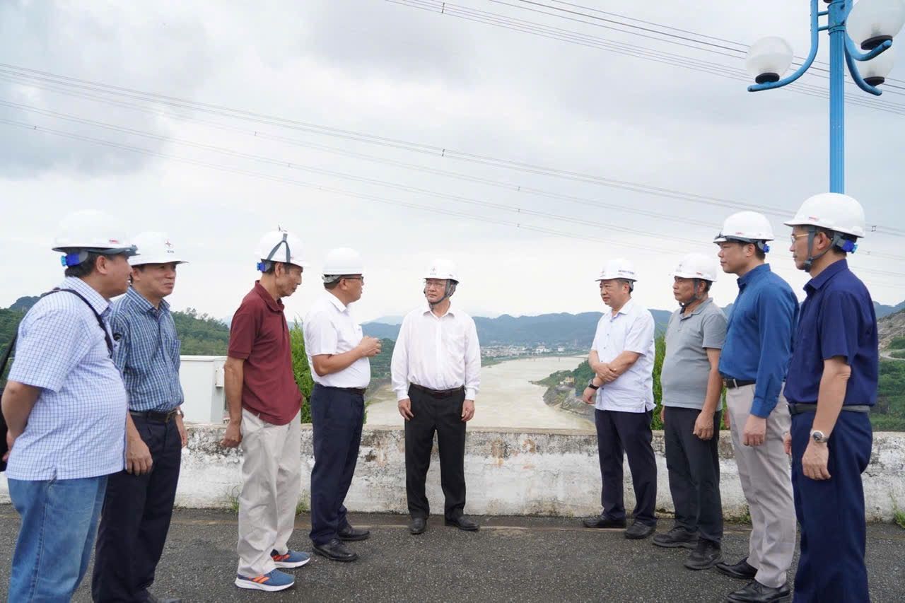 Hội đồng tư vấn KH&CN đánh giá an toàn hồ, đập chứa trên bậc thang thủy điện sông Đà