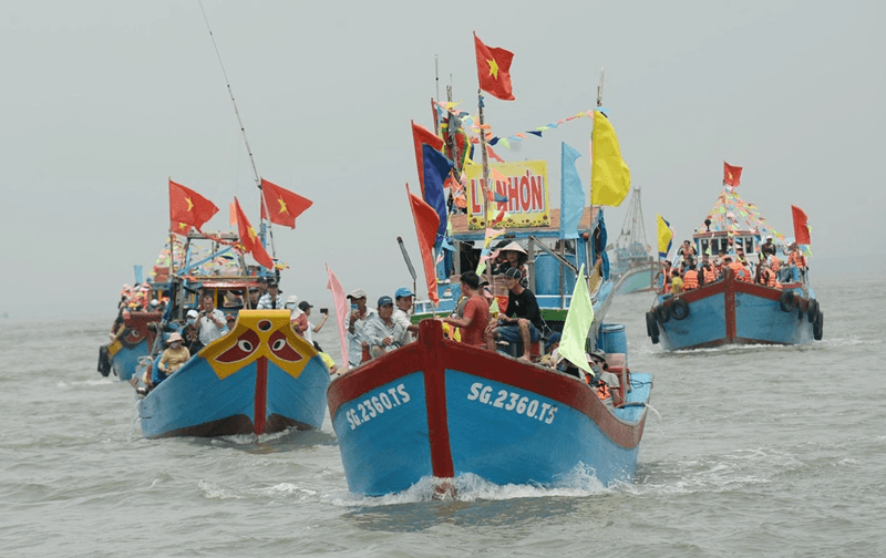 TP Hồ Chí Minh: Giảm, hoãn lễ hội và sự kiện để để chia sẻ với các tỉnh miền Bắc