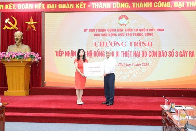 Ban Vận động Cứu trợ Trung ương tiếp nhận số tiền ủng hộ trên 1.628 tỷ đồng