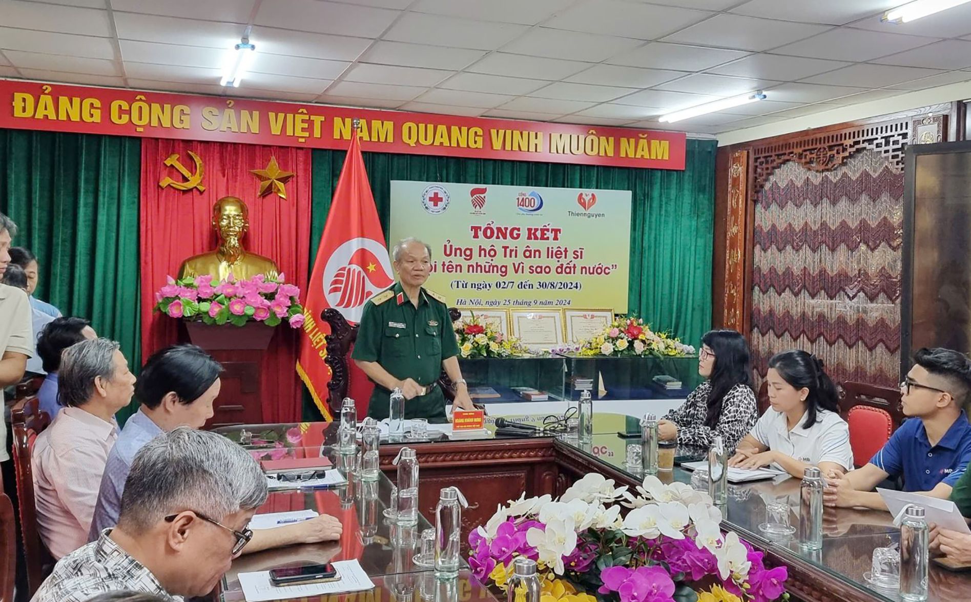 “Gọi tên những vì sao đất nước”