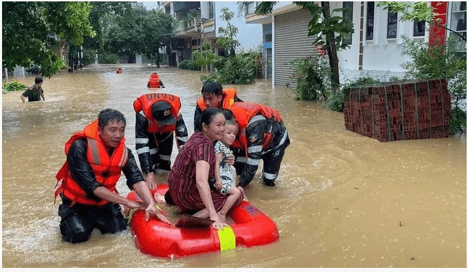 Bảo hiểm xã hội tỉnh Sơn La chung tay khắc phục thiệt hại của cơn bão số 3 