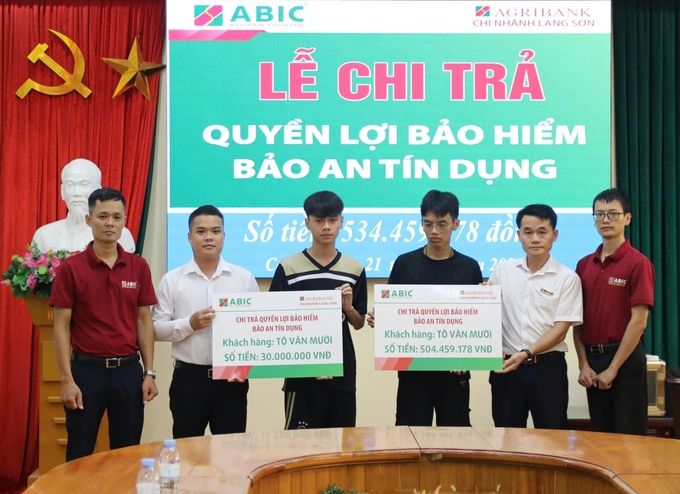 Bảo hiểm Agribank chi trả quyền lợi cho khách hàng ở Lạng Sơn