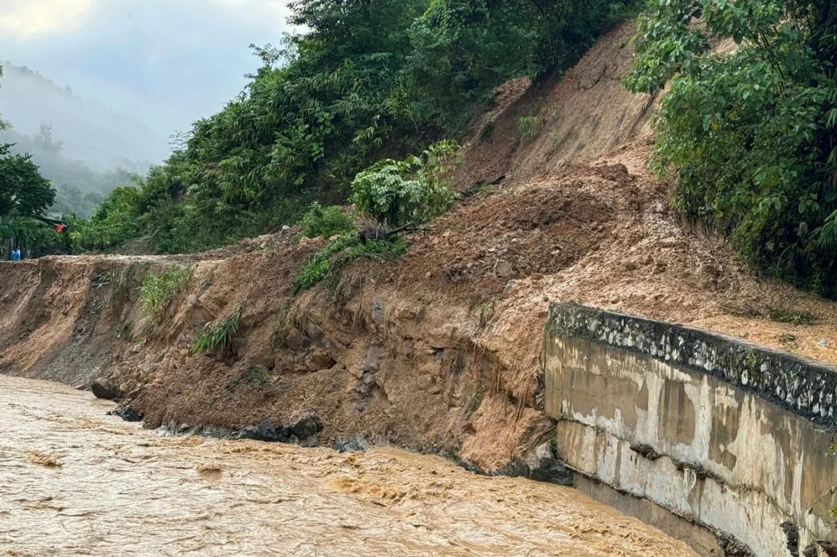 Lũ quét gây nhiều thiệt hại tại Nghệ An