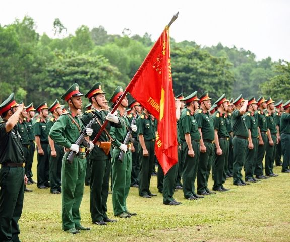 Tuyên truyền kỷ niệm về quân đội nhân dân và quốc phòng toàn dân trang trọng, tiết kiệm, hiệu quả