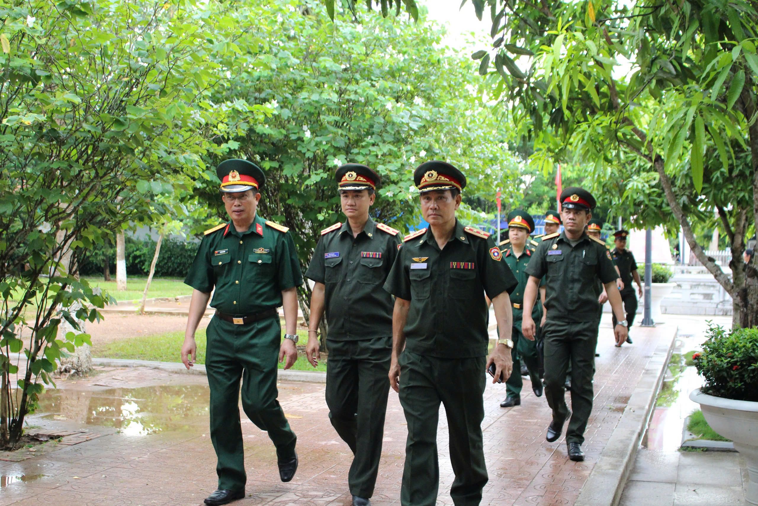 Thúc đẩy hợp tác thực chất, hiệu quả giữa lực lượng bảo vệ biên giới hai nước Việt Nam - Lào