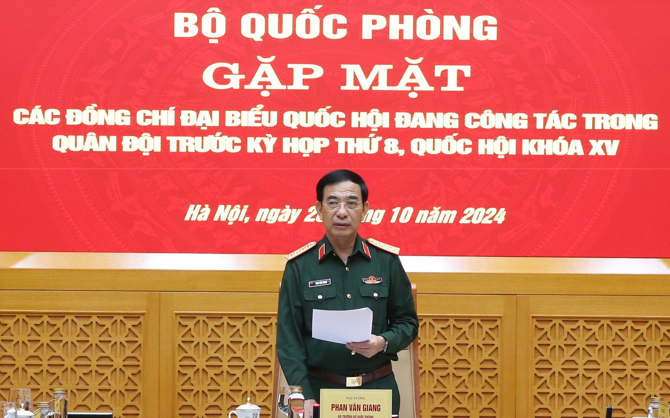 Bộ Quốc phòng gặp mặt các đại biểu Quốc hội đang công tác trong Quân đội