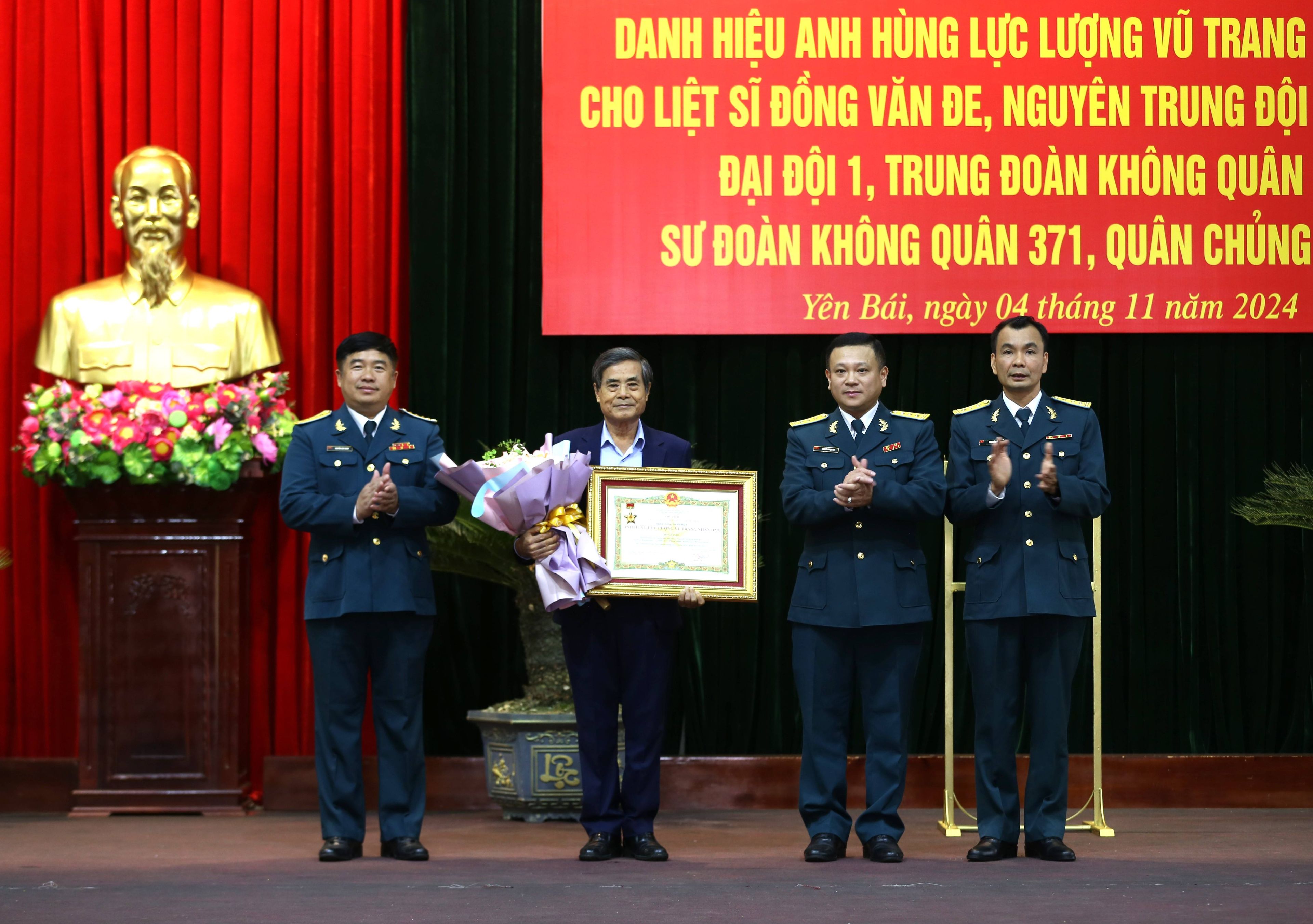 Truy tặng danh hiệu Anh Hùng Lực lượng Vũ trang Nhân dân cho liệt sĩ Đồng Văn Đe