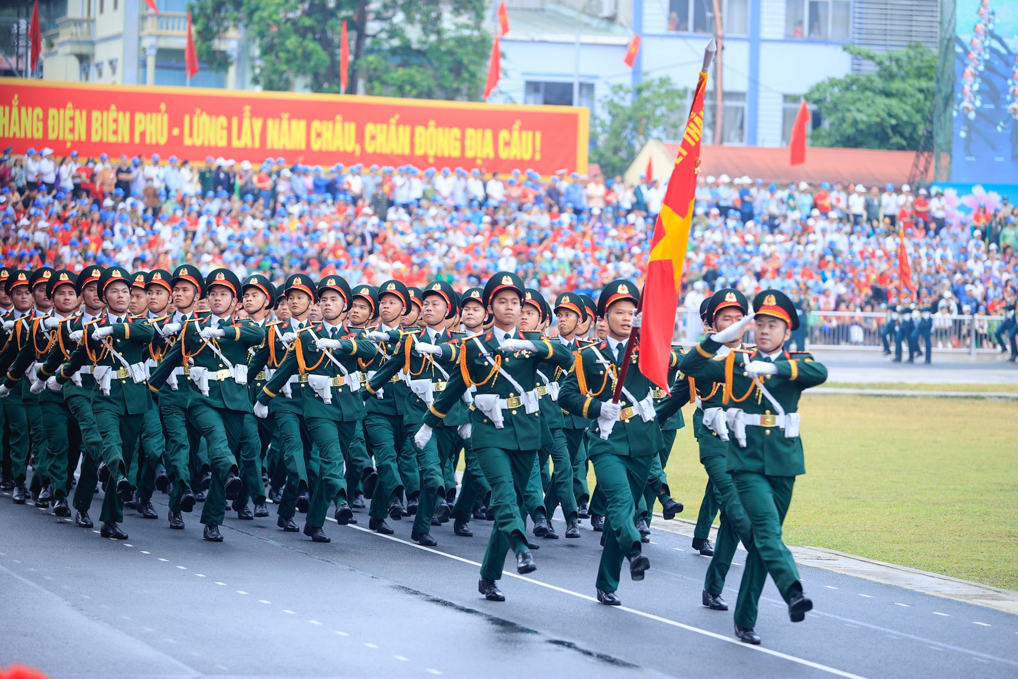 Bộ Quốc phòng đề xuất thăng quân hàm cấp tướng vượt bậc, trước thời hạn