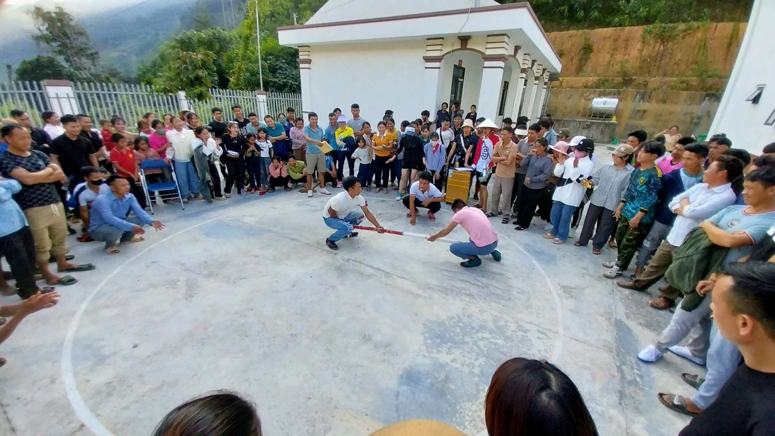 Các dân tộc Bản Pá Bon giữ vững khối đại đoàn kết