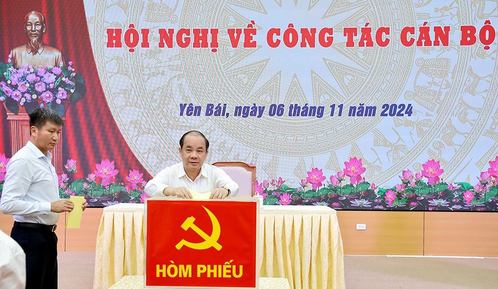 Chủ tịch UBND tỉnh Yên Bái  được bầu giữ chức Bí thư Tỉnh ủy 