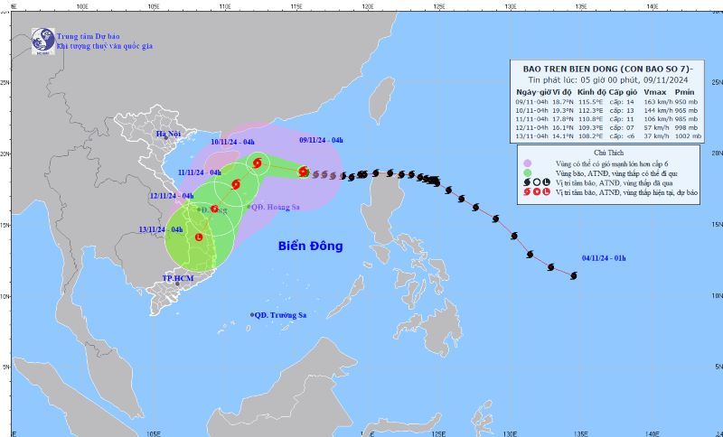 Bão số 7 gần vùng biển Hoàng Sa, biển động dữ dội