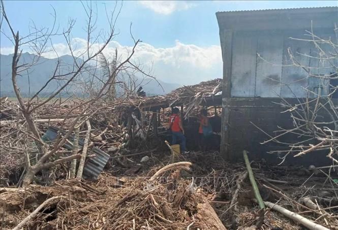 Philippines cảnh báo “thảm họa” khi siêu bão Man-yi tiếp tục mạnh lên